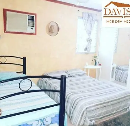 Hostal Davish'S House